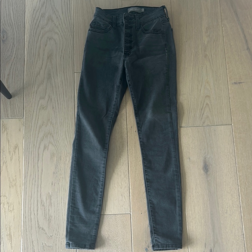 Size 2 Women's  Skinny Jeans